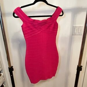 Katie J NYC Bodycon Off the shoulder dress
